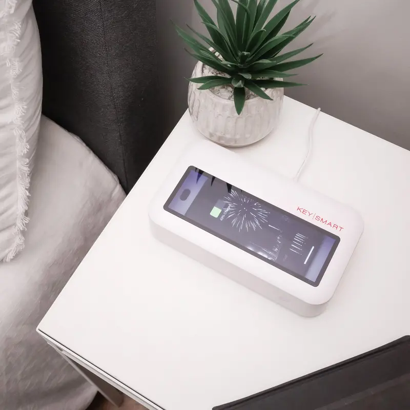 Cleantray Charge: Uv-C Sanitizing Tray With Built-In Wireless Charging 1