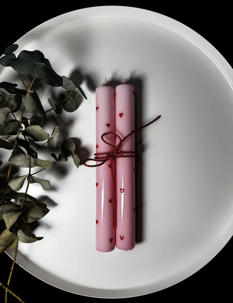 Glossy Heart-Shaped Taper Candles (2-Pack) – Rose & Red Metallic Finish 1