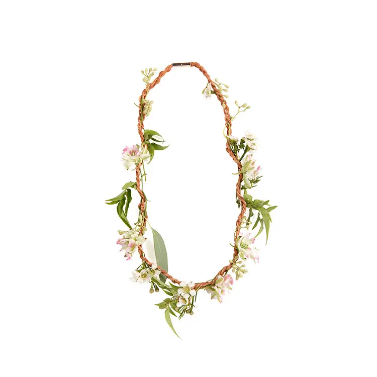 Huckleberry Fresh Flower Necklace Craft Kit 1