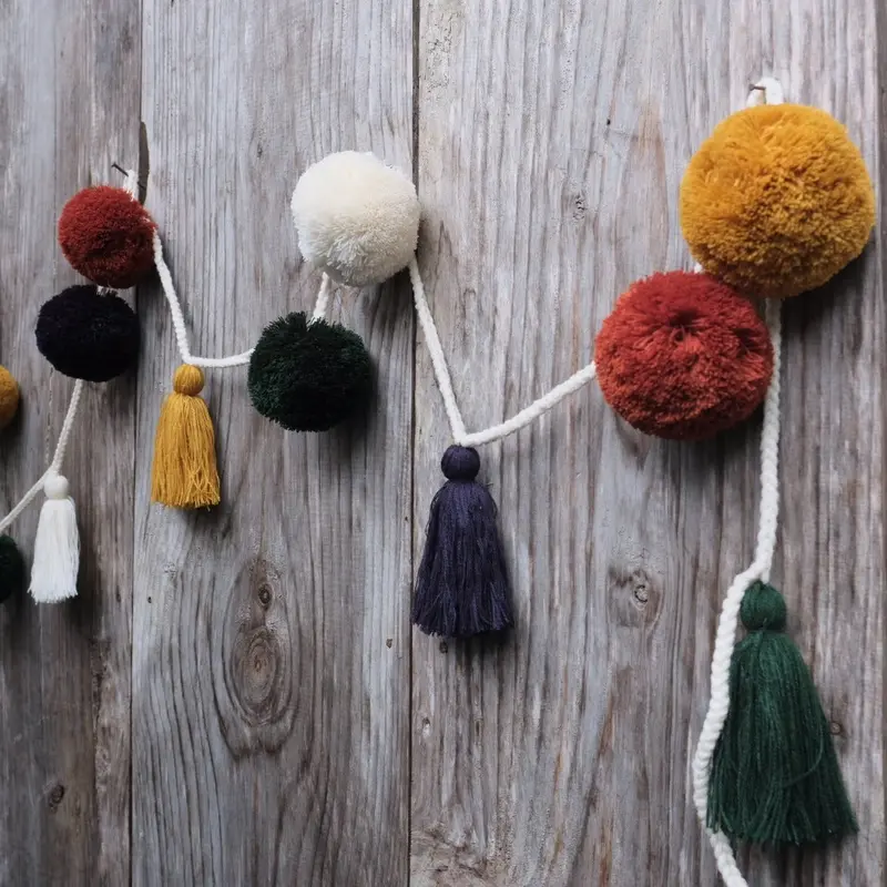 Textured Pom-Pom & Tassel Decorative Garland 1